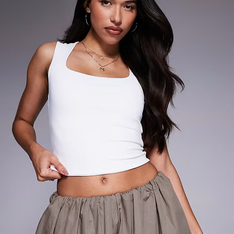 Seamless Padded Bra Top with Broad Straps & U-Neckline Combo Black & white